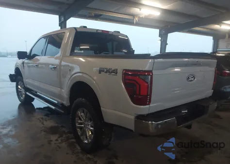 2025 Ford F-150 Lariat из США, поврежденный, VIN 1FTFW5L52SFA89129